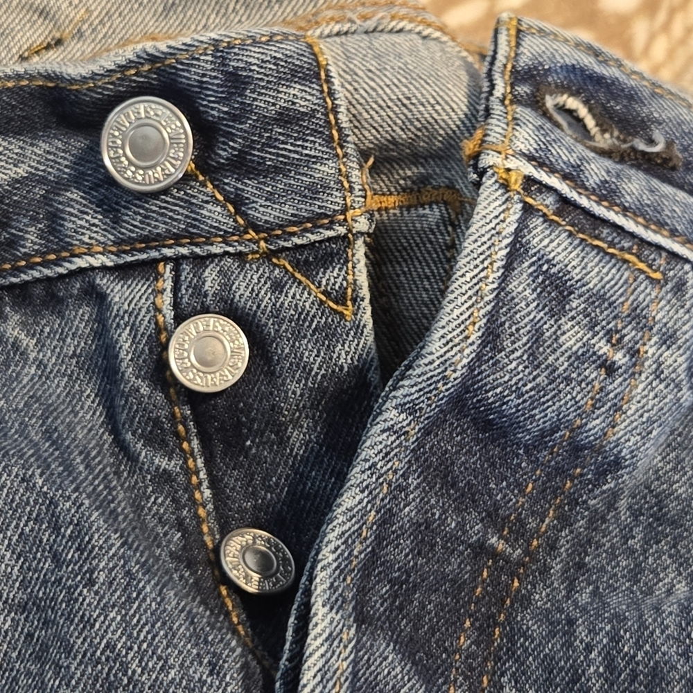 Levi's Mens 501 Dark Wash Buttonfly Sttaight Leg Denim Jeans Size 38 x 30 - Picture 5 of 11